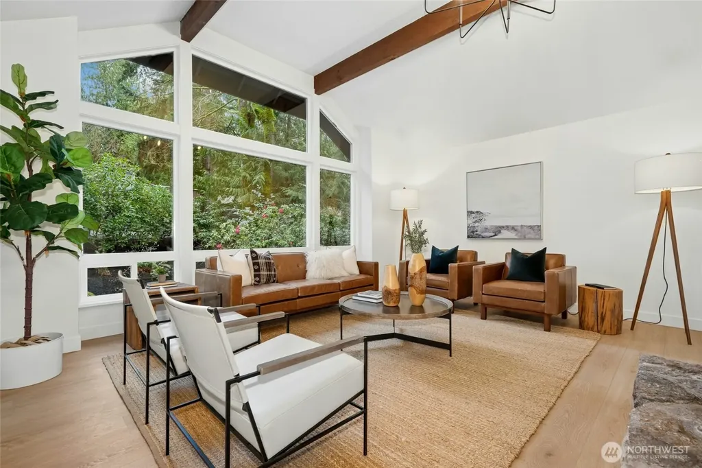 145 Mt Pilchuck Avenue SW Issaquah WA 98027
