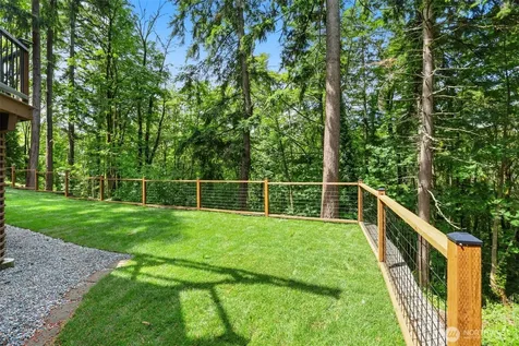 145 Mt Pilchuck Avenue SW Issaquah WA 98027