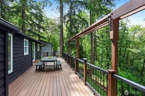 145 Mt Pilchuck Avenue SW Issaquah WA 98027