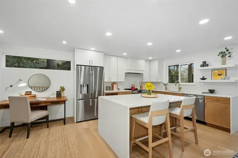 145 Mt Pilchuck Avenue SW Issaquah WA 98027
