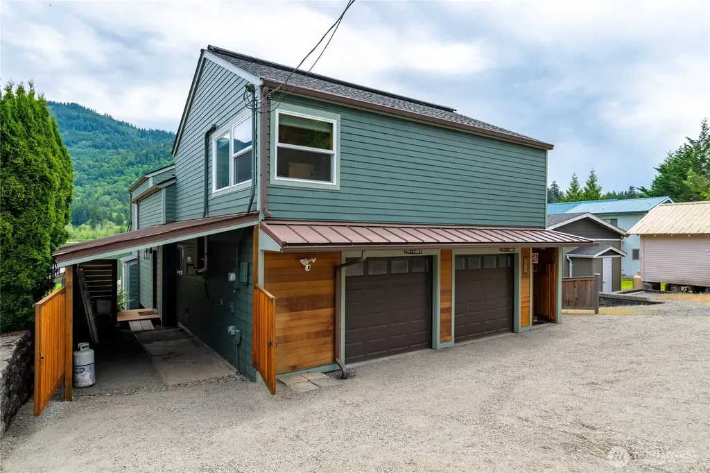 270 Shallow Shore Road Bellingham WA 98229