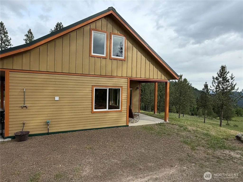 359 Bandtman Road Tonasket WA 98855