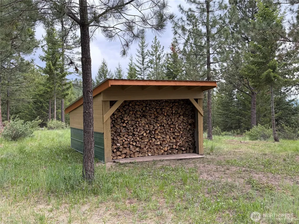 359 Bandtman Road Tonasket WA 98855