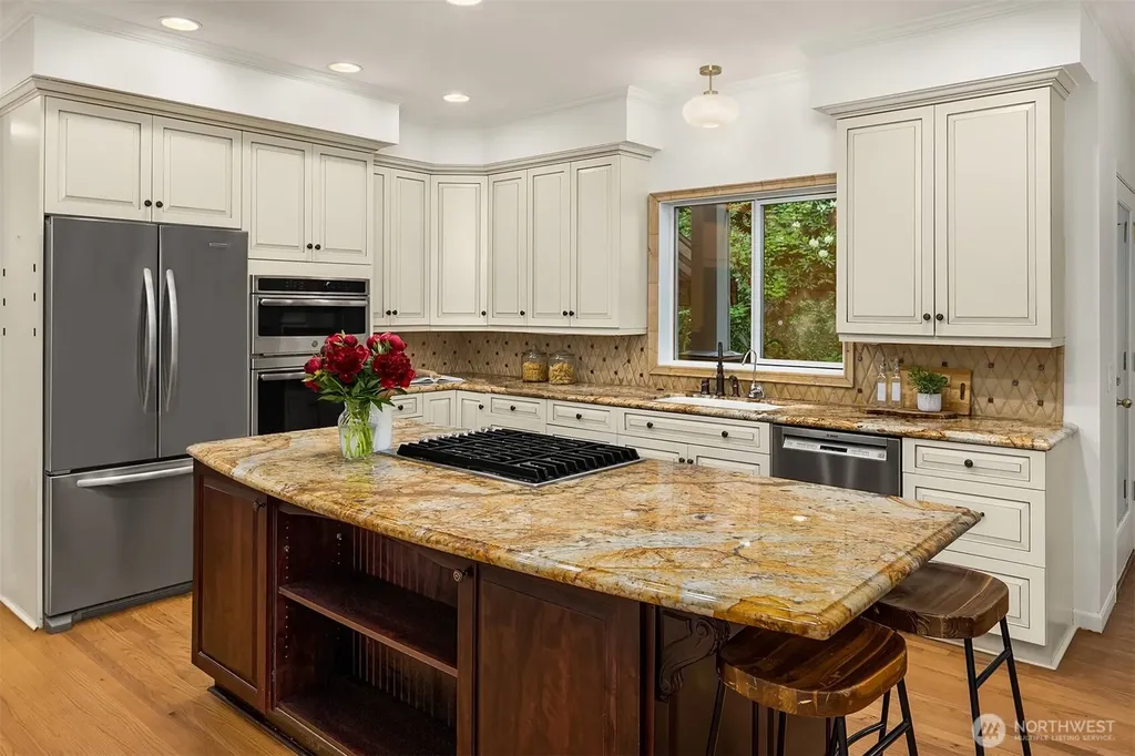 5677 193rd Place SE Issaquah WA 98027