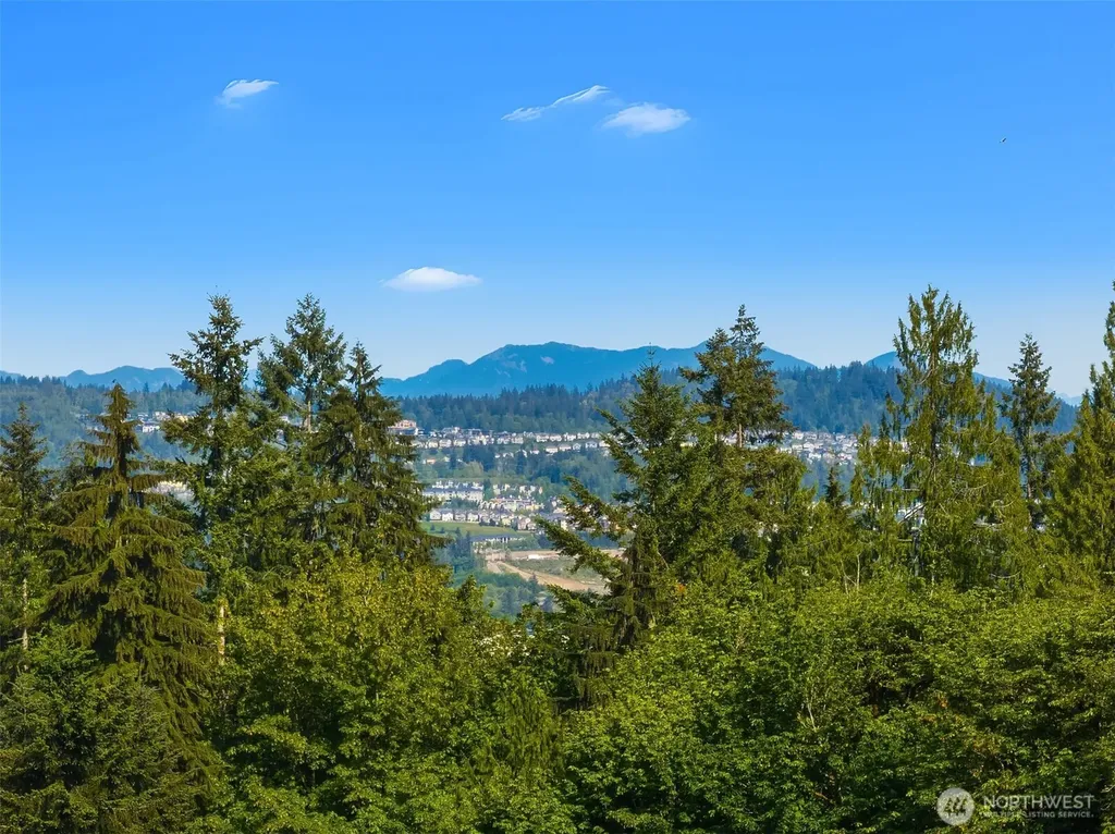 5677 193rd Place SE Issaquah WA 98027