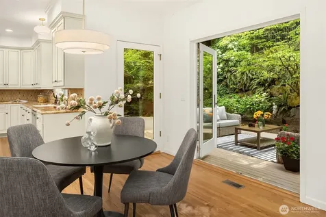 5677 193rd Place SE Issaquah WA 98027
