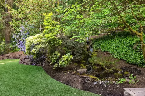 5677 193rd Place SE Issaquah WA 98027