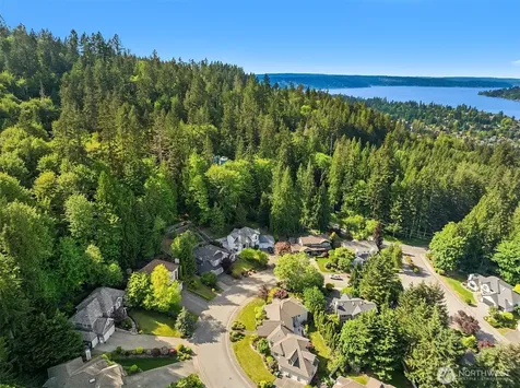 5677 193rd Place SE Issaquah WA 98027