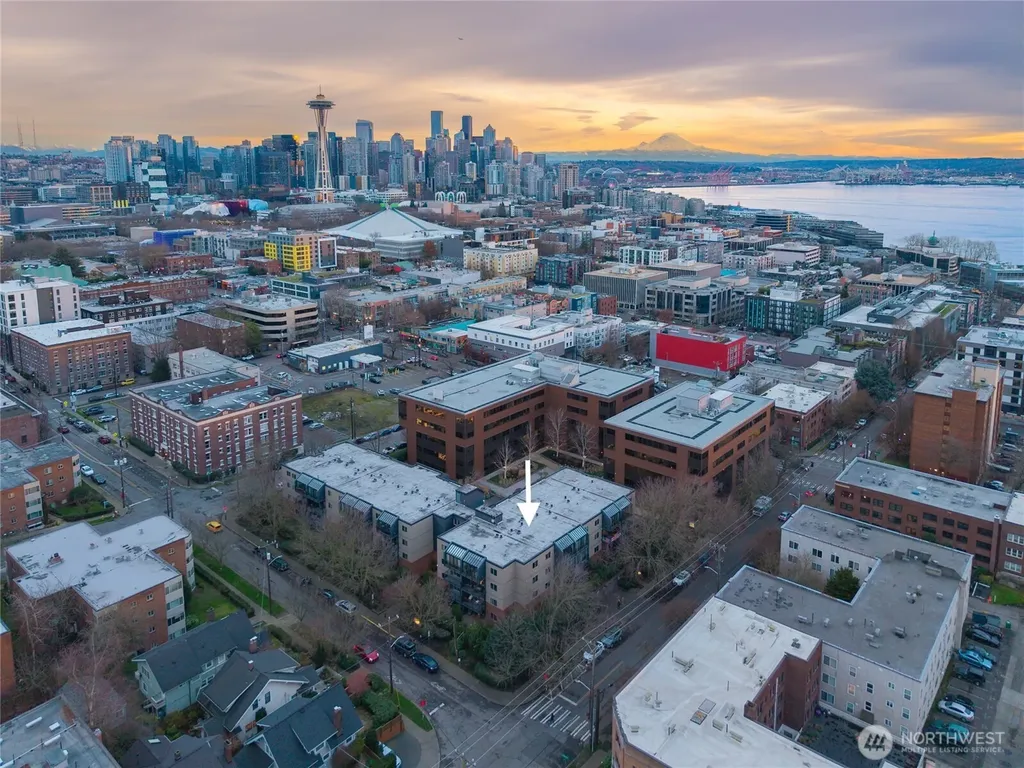275 W Roy Street Seattle WA 98119
