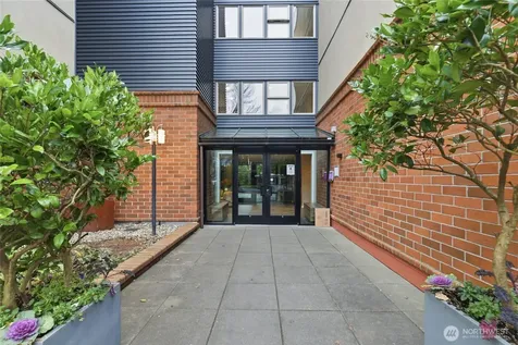 275 W Roy Street Seattle WA 98119