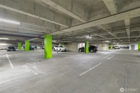 275 W Roy Street Seattle WA 98119