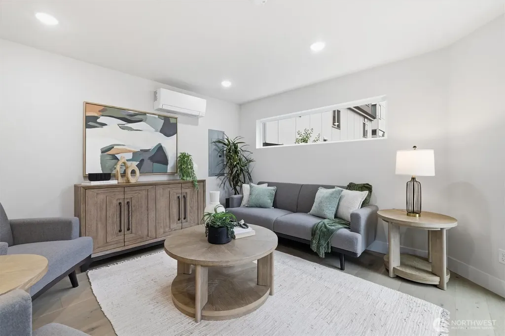 1409 29th Avenue Seattle WA 98122