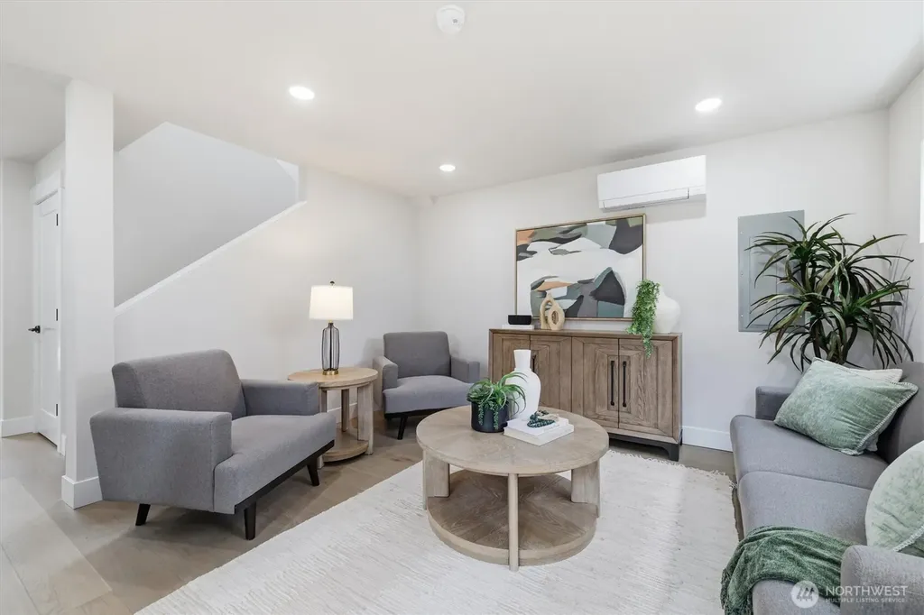 1409 29th Avenue Seattle WA 98122