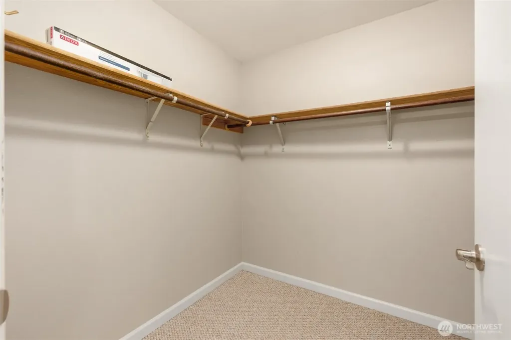 1011 Blue Heron Avenue NE Bainbridge Island WA 98110