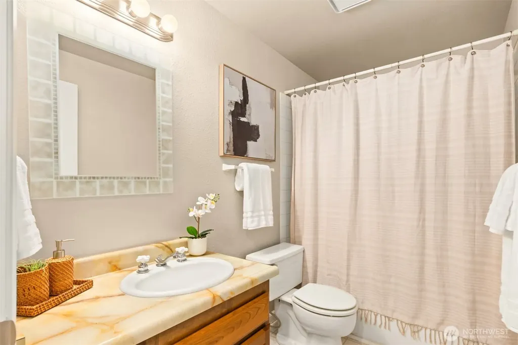 1011 Blue Heron Avenue NE Bainbridge Island WA 98110