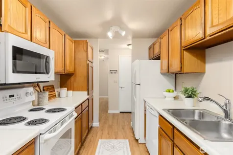 1011 Blue Heron Avenue NE Bainbridge Island WA 98110