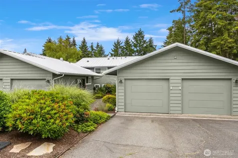 1011 Blue Heron Avenue NE Bainbridge Island WA 98110