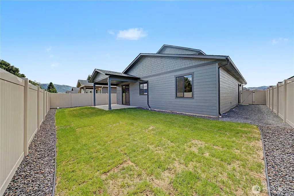 551 Perry Avenue East Wenatchee WA 98802