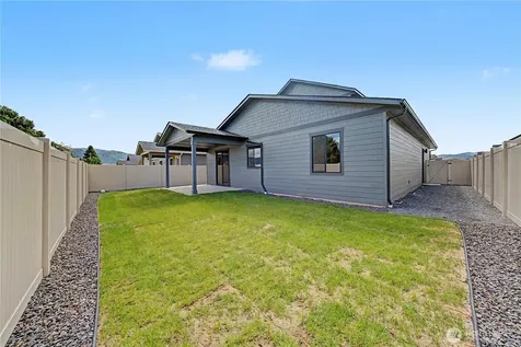 551 Perry Avenue East Wenatchee WA 98802