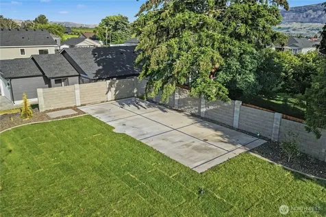 551 Perry Avenue East Wenatchee WA 98802