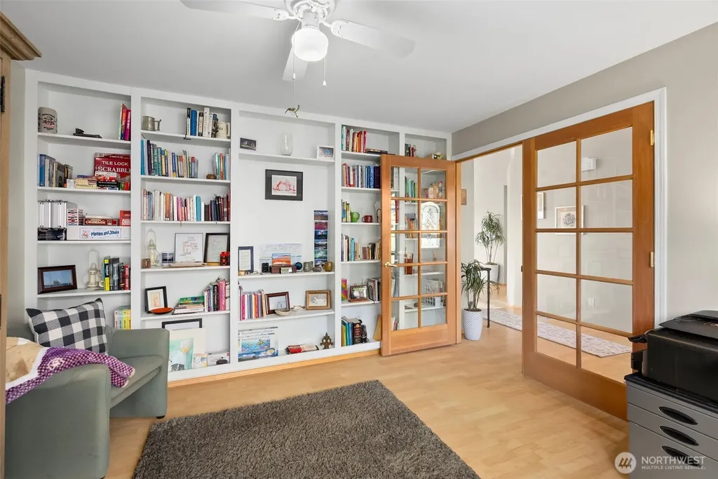 650 Medallion Place E Port Orchard WA 98366