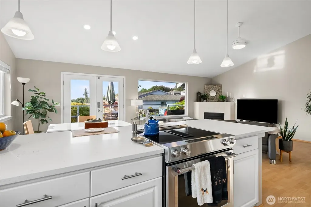 650 Medallion Place E Port Orchard WA 98366