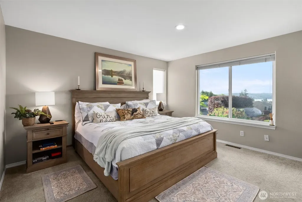 650 Medallion Place E Port Orchard WA 98366