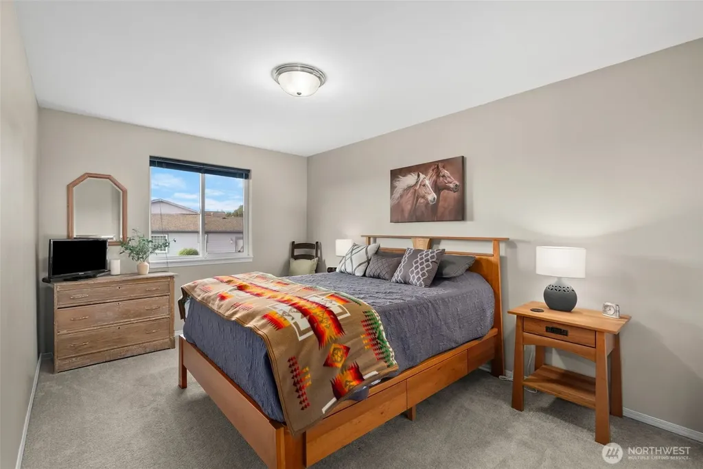 650 Medallion Place E Port Orchard WA 98366