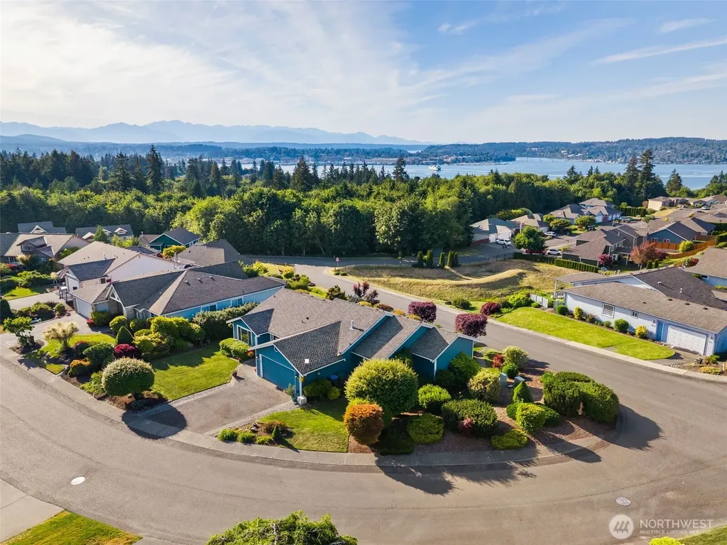 650 Medallion Place E Port Orchard WA 98366