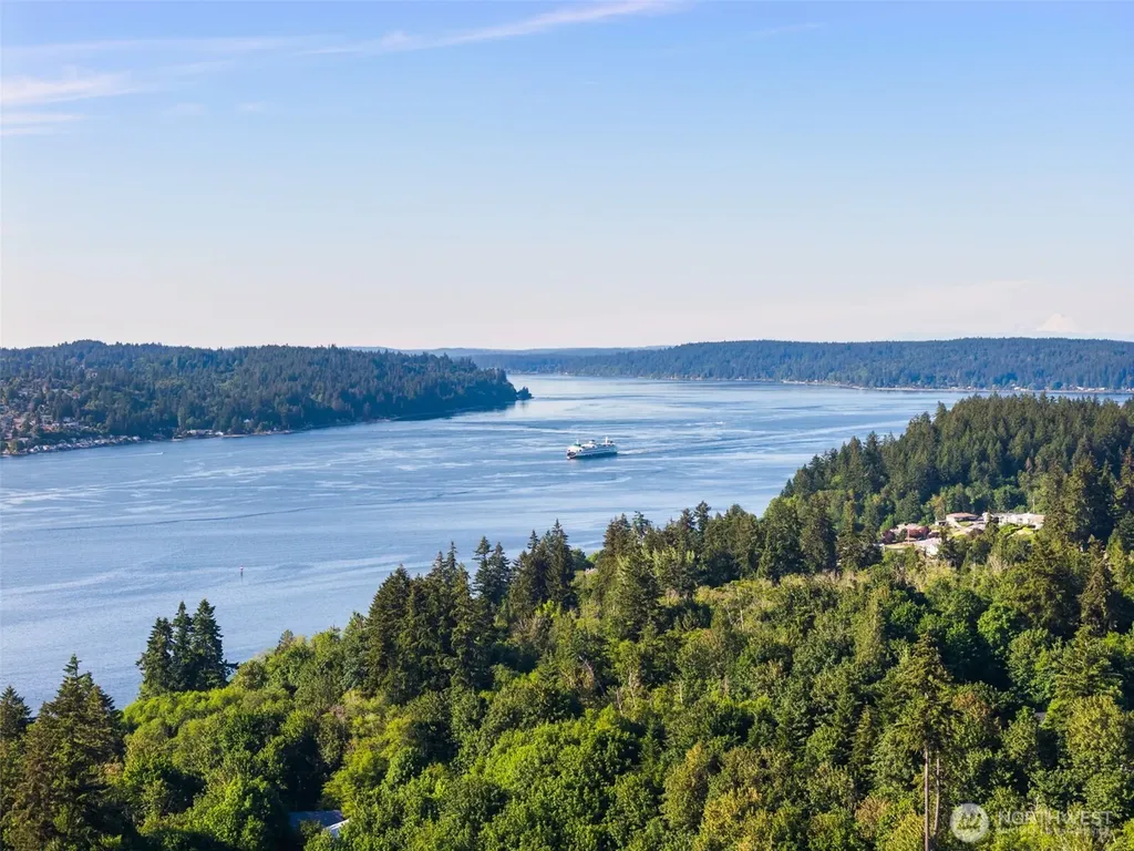 650 Medallion Place E Port Orchard WA 98366