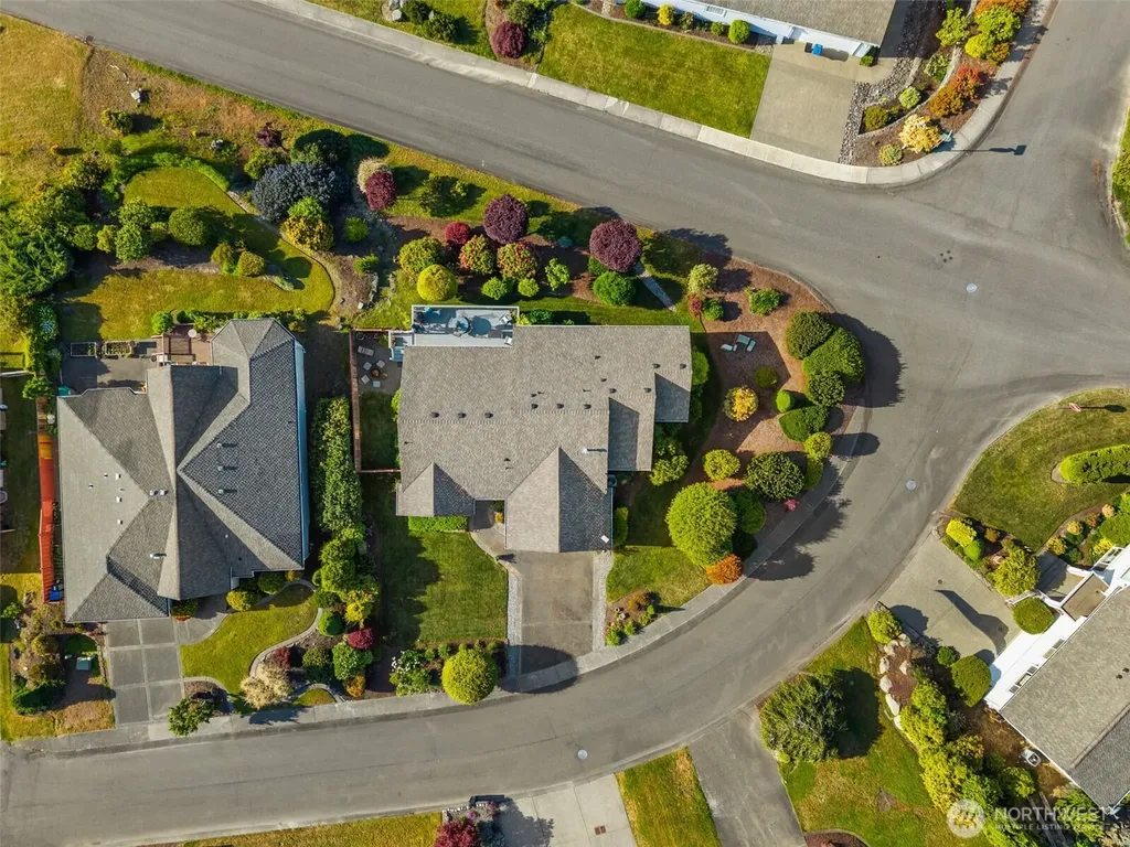 650 Medallion Place E Port Orchard WA 98366