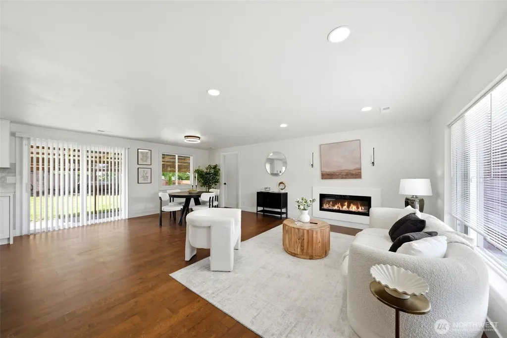 20926 44th Avenue W Lynnwood WA 98030