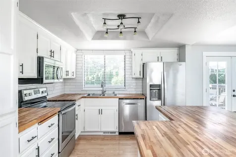 10508 148th Street Ct E Puyallup WA 98374