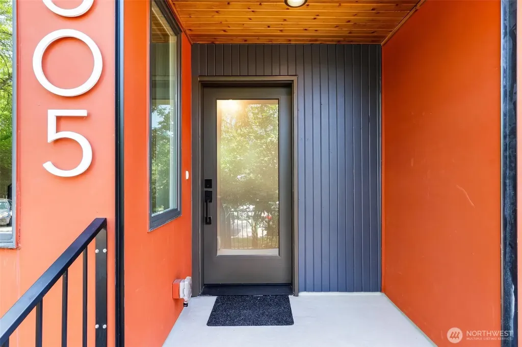 305 17th Avenue E Seattle WA 98112