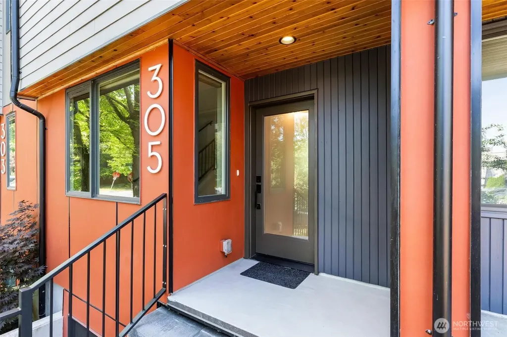 305 17th Avenue E Seattle WA 98112