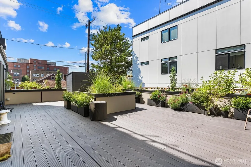 305 17th Avenue E Seattle WA 98112