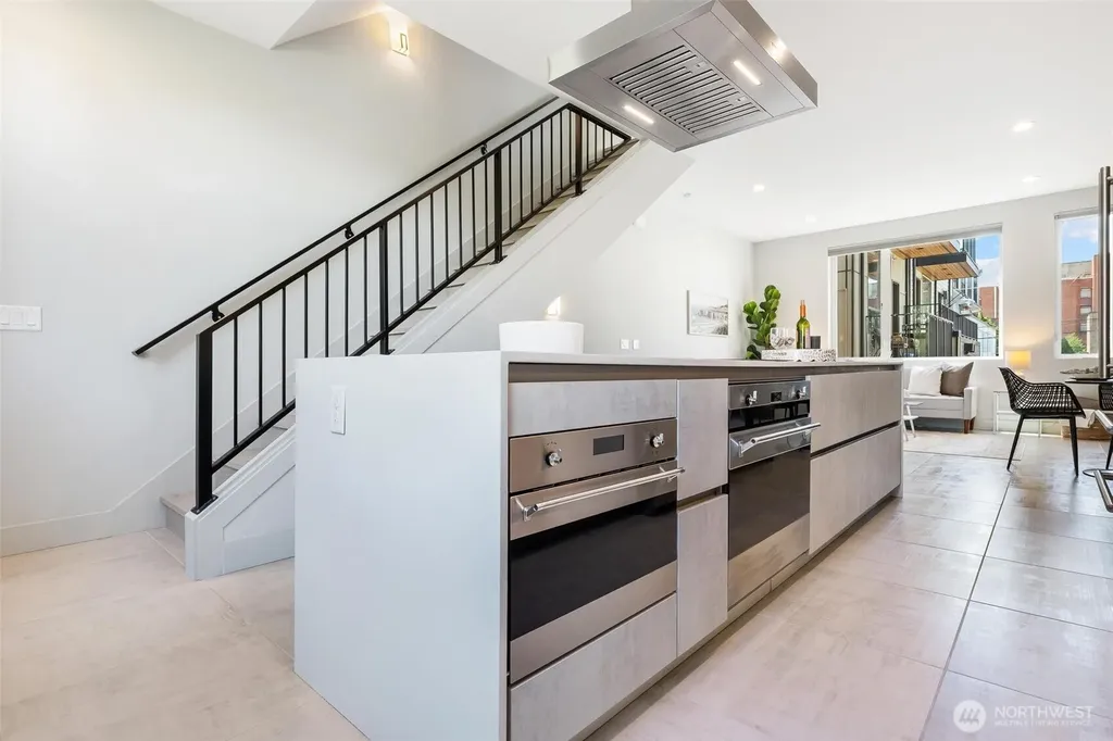 305 17th Avenue E Seattle WA 98112