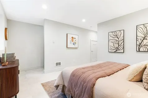 305 17th Avenue E Seattle WA 98112