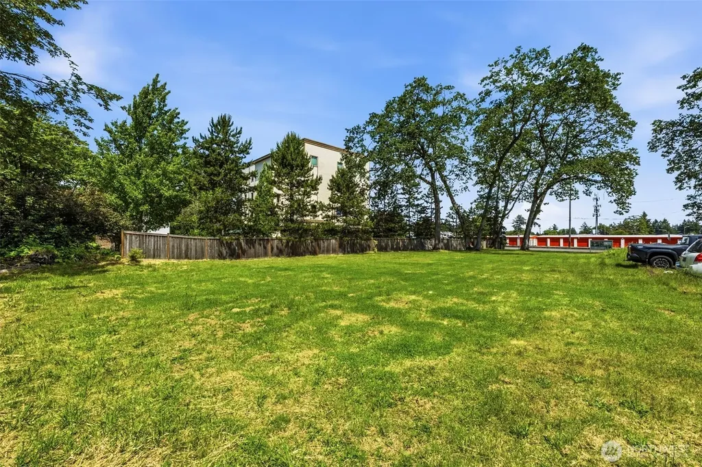 7704 Bridgeport Way W Lakewood WA 98499