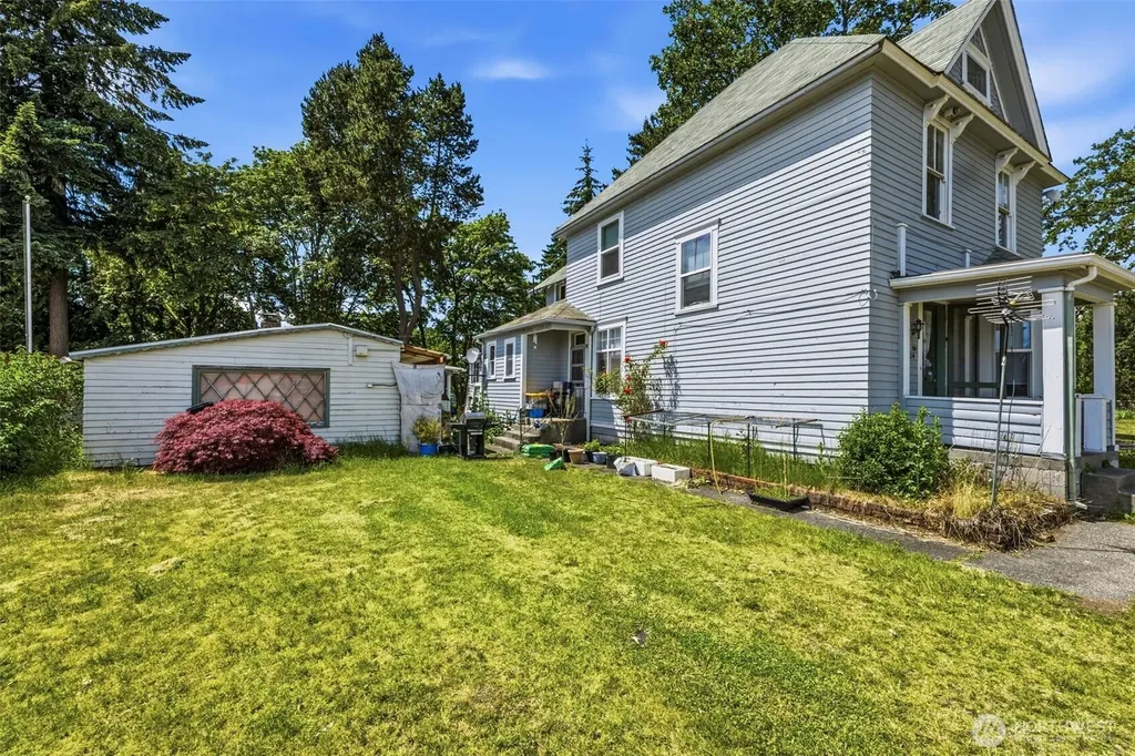 7704 Bridgeport Way W Lakewood WA 98499