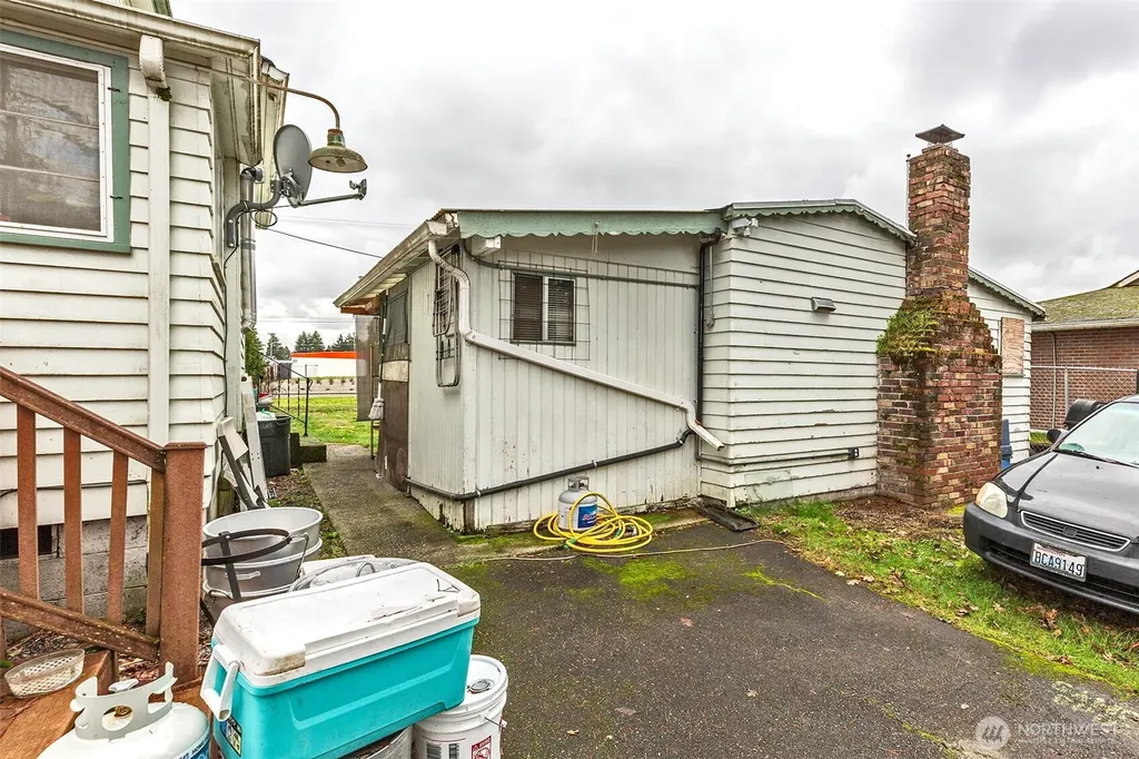 7704 Bridgeport Way W Lakewood WA 98499