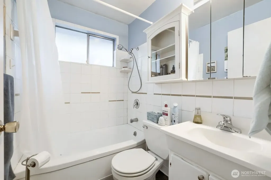 10728 29th Place SW Seattle WA 98146