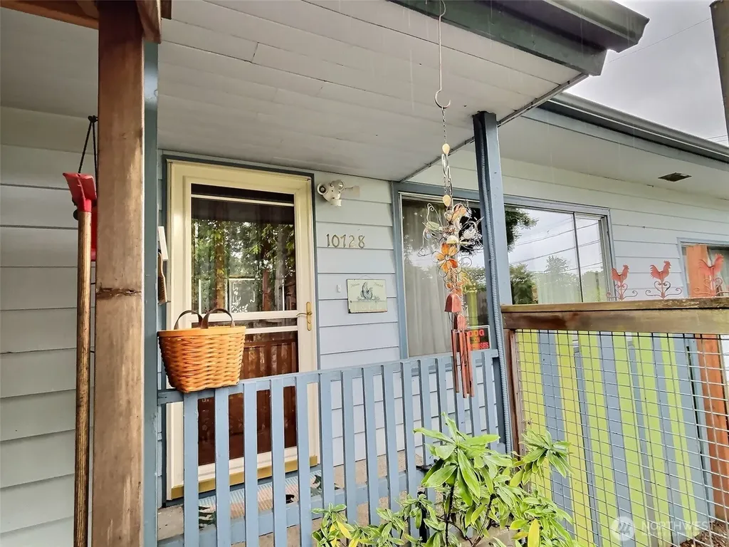 10728 29th Place SW Seattle WA 98146