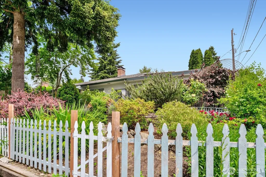 10728 29th Place SW Seattle WA 98146