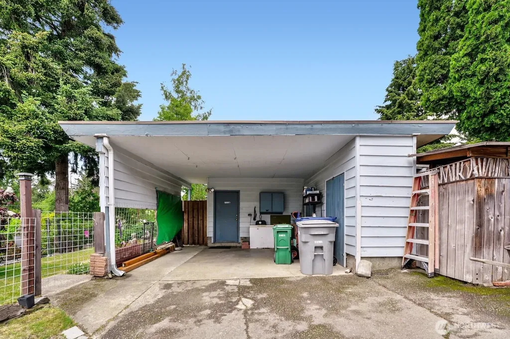 10728 29th Place SW Seattle WA 98146