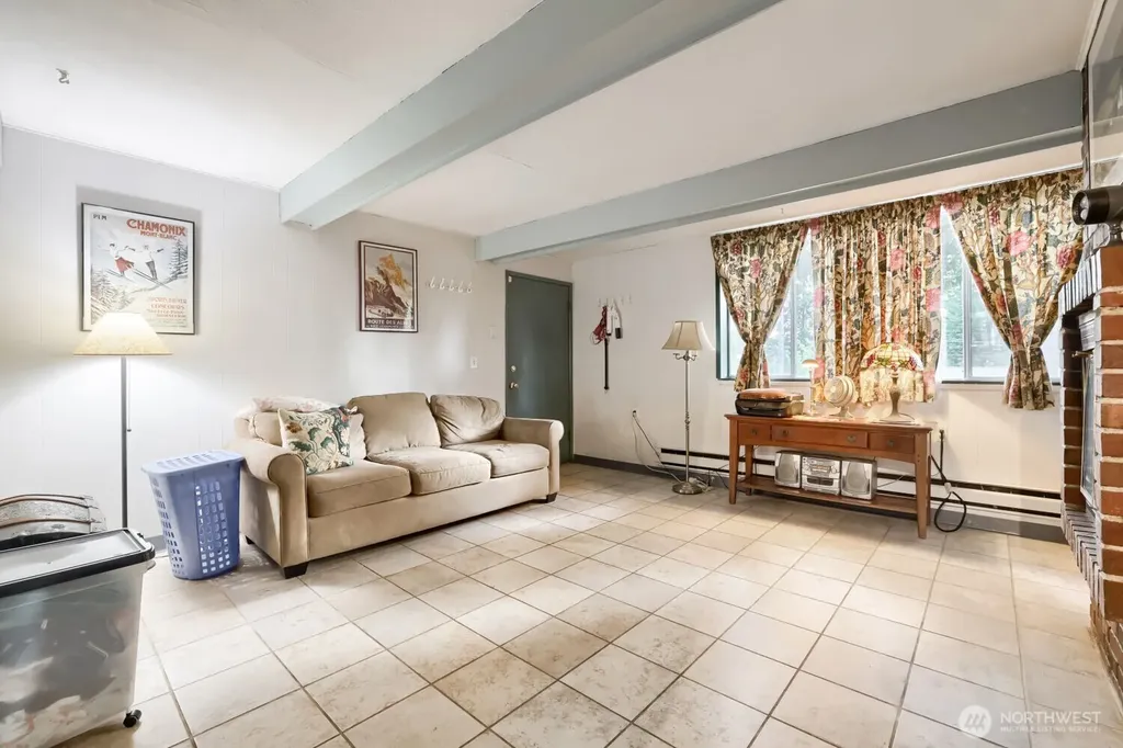 10728 29th Place SW Seattle WA 98146