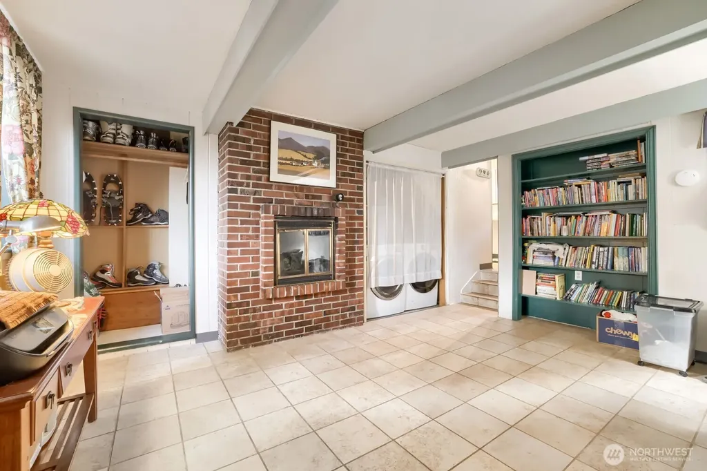 10728 29th Place SW Seattle WA 98146