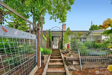 10728 29th Place SW Seattle WA 98146