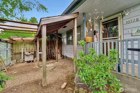 10728 29th Place SW Seattle WA 98146