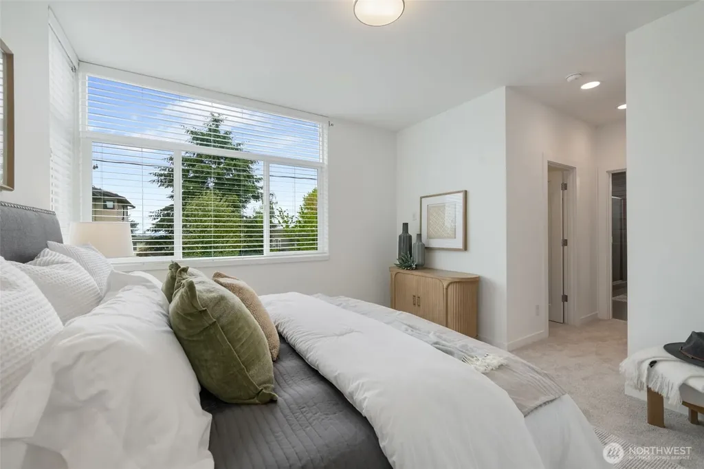 139 22nd Avenue E Seattle WA 98112